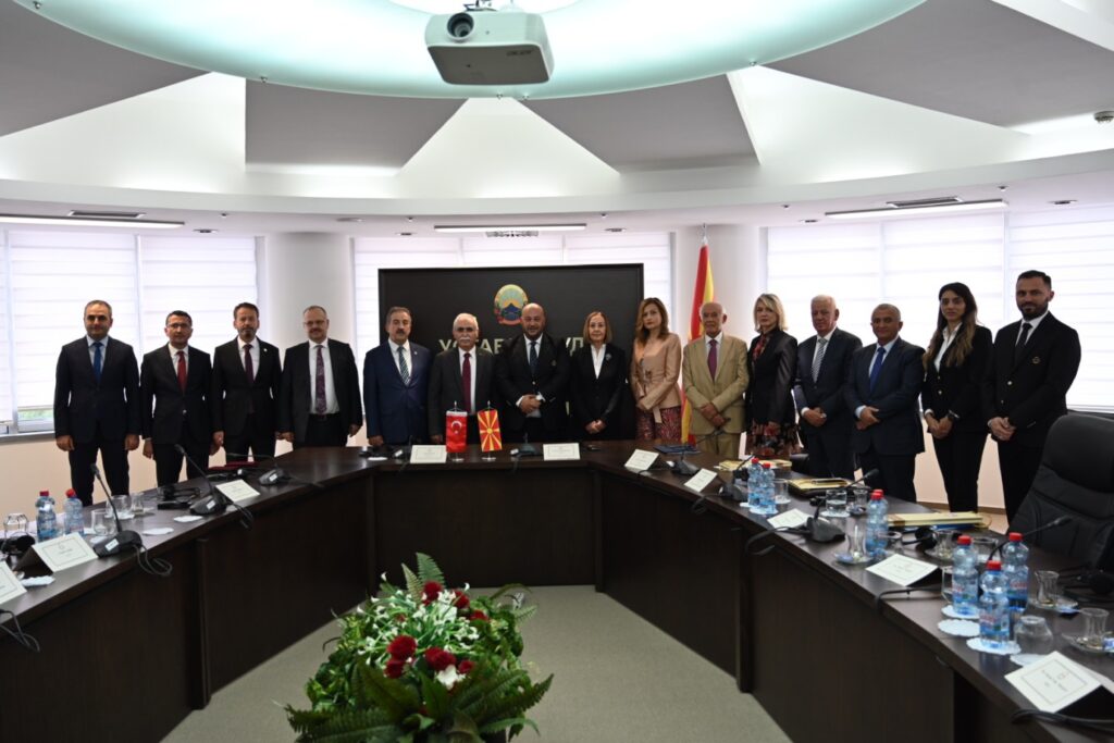 Makedonya ve Türkiye Anayasa Mahkemesi Başkanları Üsküp’te Buluştu