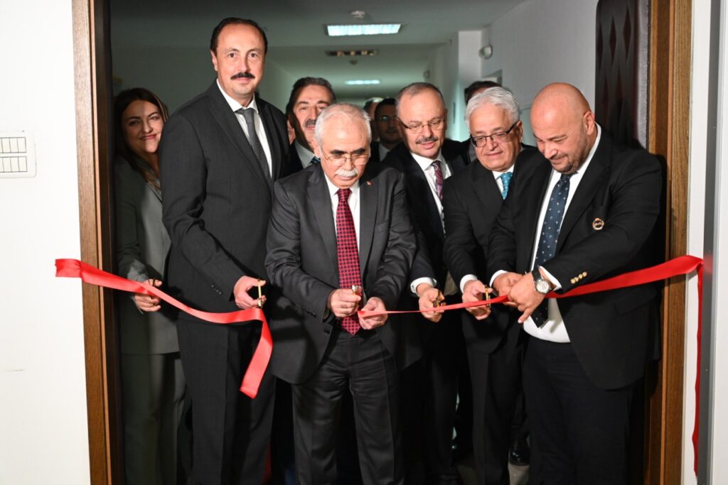 Anayasa Mahkemesinin Dijitalleşmesine TİKA’dan Destek