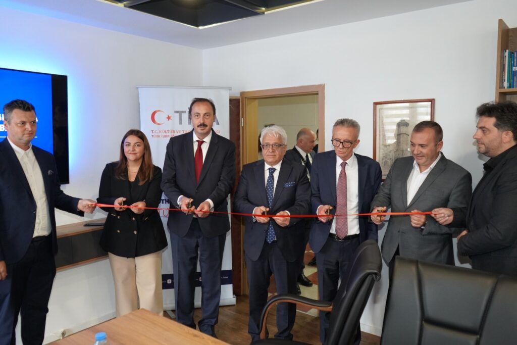 Gostivar Asliye Mahkemesi’nin Teknik Altyapısı ve Toplantı Salonu TİKA Desteğiyle Yenilendi