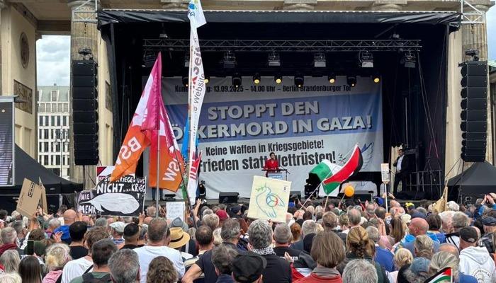 Berlin’de binlerce kişiden “Gazze’de Soykırımı Durdurun” çağrısı