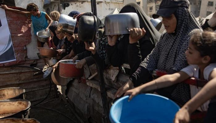 Gazze’de son 24 saatte 5 kişi daha yetersiz beslenme sonucu hayatını kaybetti