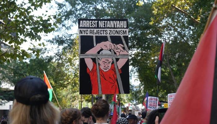 New York’ta binlerce kişi Netanyahu’yu protesto etmek için sokaklara döküldü