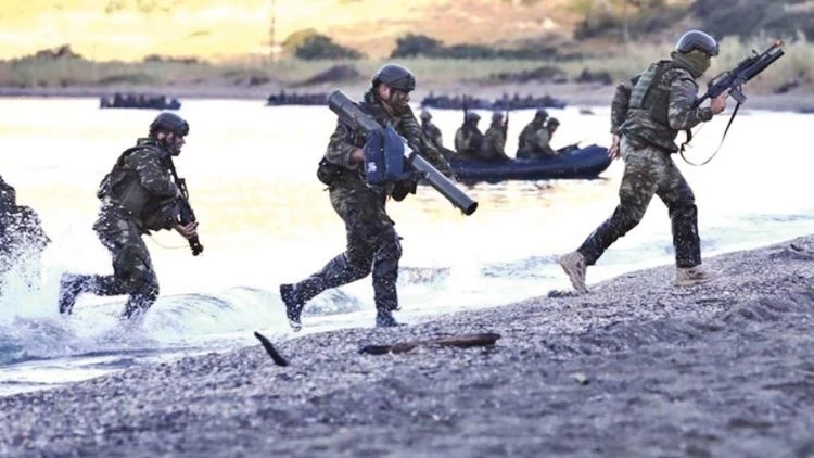 Yunanistan Ege’de ani tatbikat başlattı