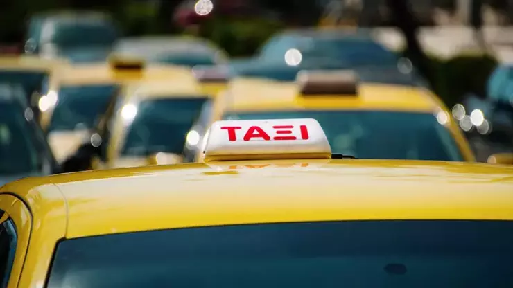 Yunanistan’ın başkenti Atina’da taksiciler greve gitti