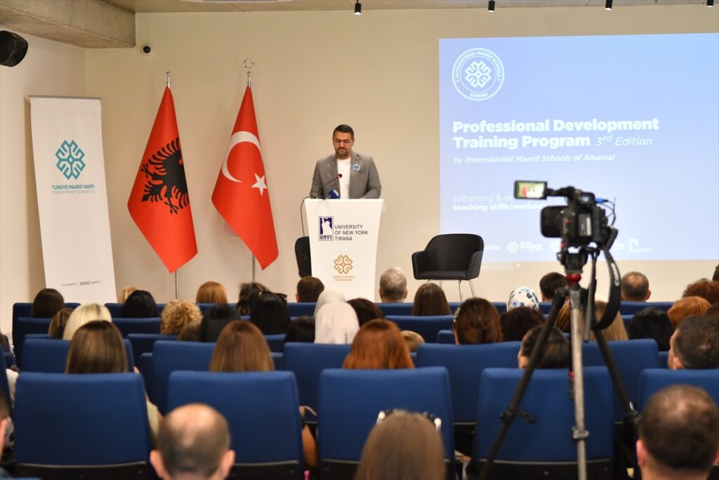 Türkiye Maarif Vakfı, Arnavutluk’ta öğretmenlere eğitim düzenliyor