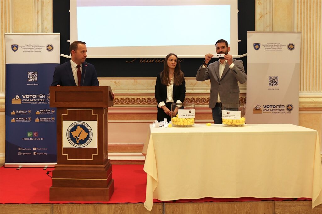 Kosova’da siyasi partilerin oy pusulasındaki sıralamaları belli oldu