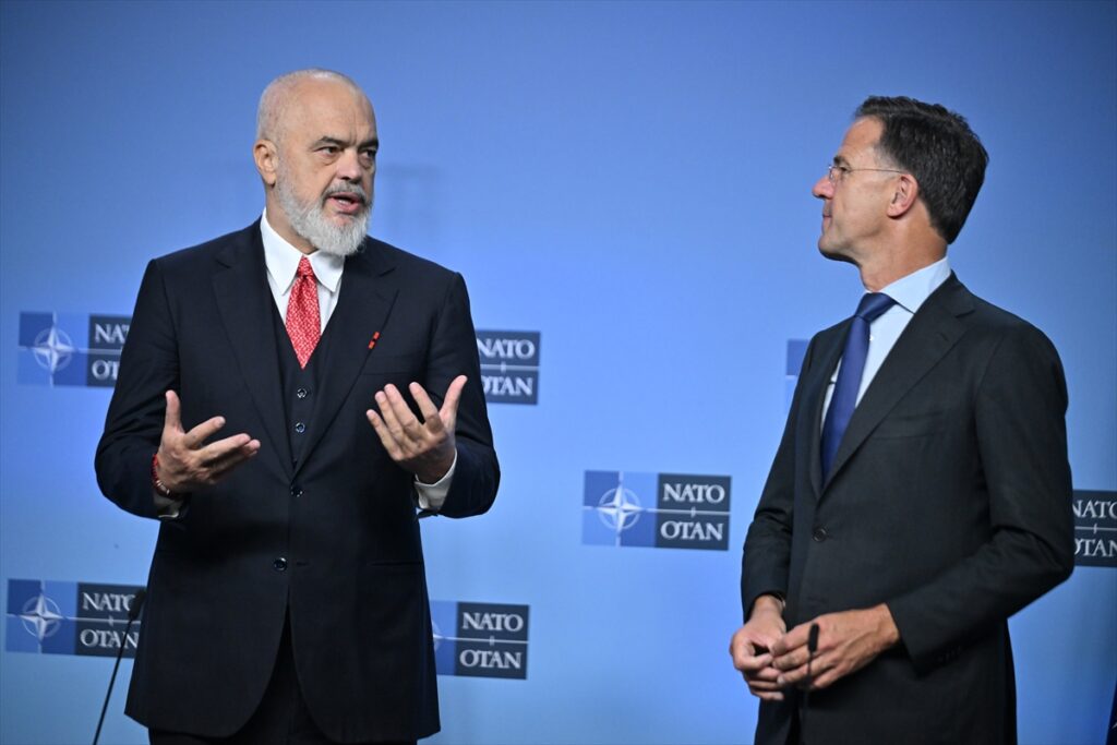 Rutte: Arnavutluk, NATO’nun sarsılmaz bir müttefikidir