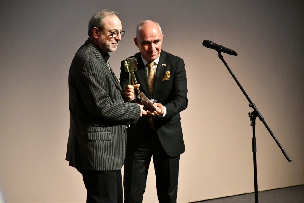 Semih Kaplanoğlu’na Manastır’daki film festivalinde özel ödül verildi