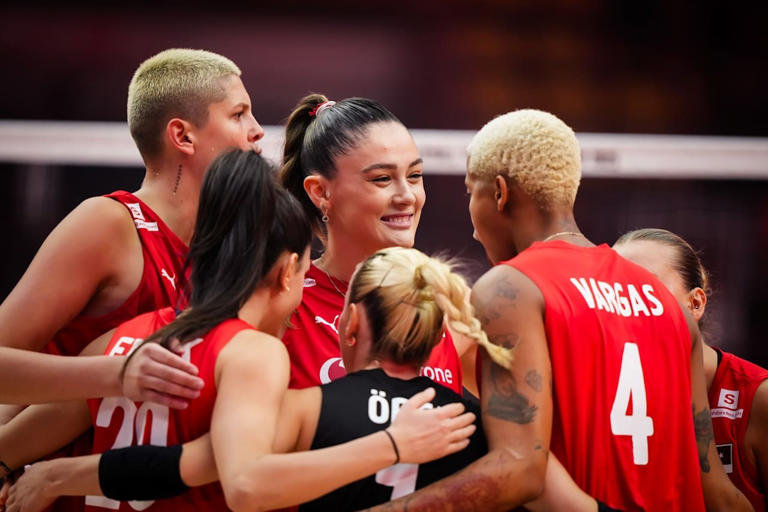 A Milli Kadın Voleybol Takımı, Dünya Şampiyonası’nda tarihinde ilk kez finale yükseldi