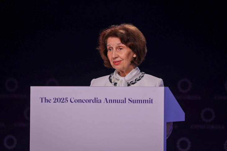 Davkova: Komşularımız bizi desteklemek yerine AB için veto koyuyor