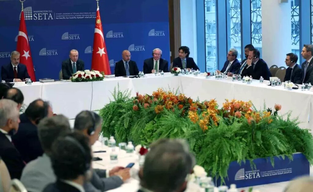 Cumhurbaşkanı Erdoğan New York’ta ABD’li Düşünce Kuruluşlarıyla Görüştü