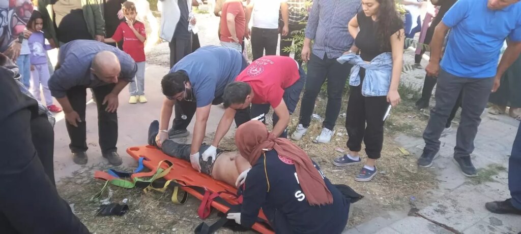 Doktor, Kaza Geçiren Hemşireye İlk Müdahaleyi Yaptı