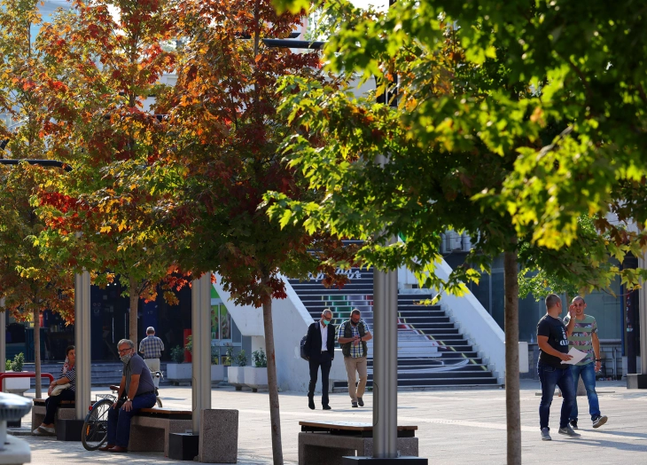 Hava güneşli ve sıcak, hafif ve orta bulutlu olacak