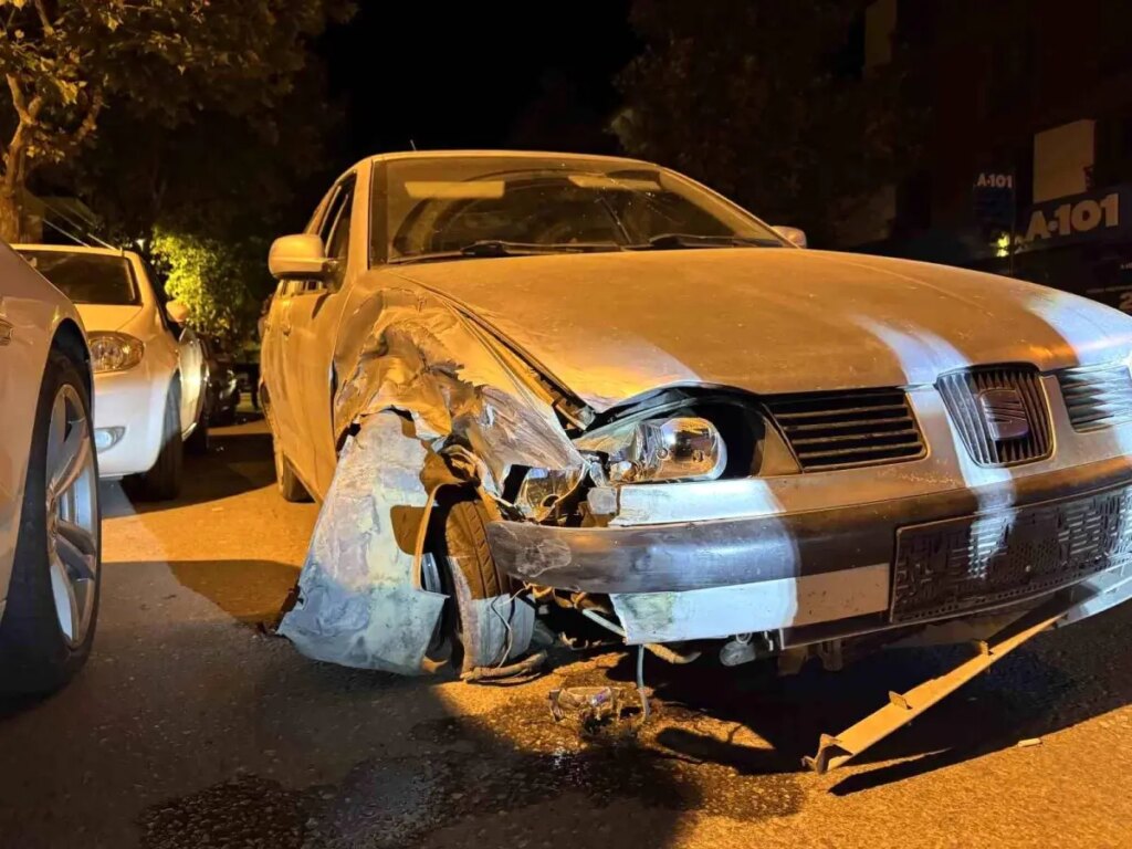 Denizli’de Direksiyon Hakimiyetini Kaybeden Sürücü Olay Yerinden Kaçtı