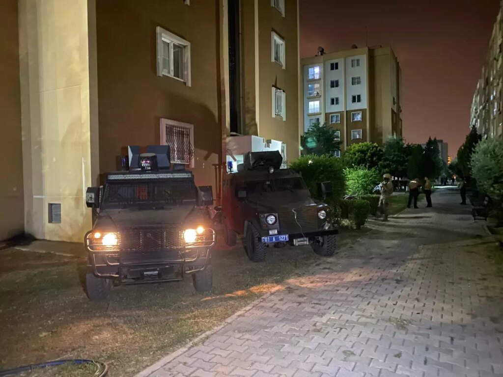 Boşanma Aşamasındaki Eşinin Babası Tarafından Vuruldu