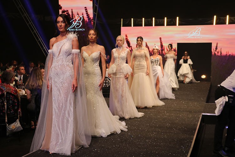 Bulgaristan’da Türkiye’nin katkısıyla defile düzenlendi