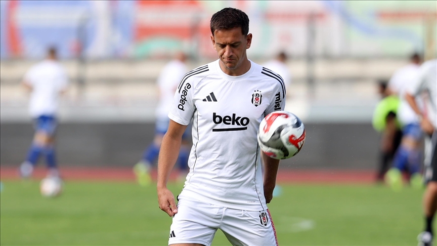 Beşiktaş’ın Bosna Hersekli futbolcusu Amir Hadziahmetovic, Hull City’ye kiralandı