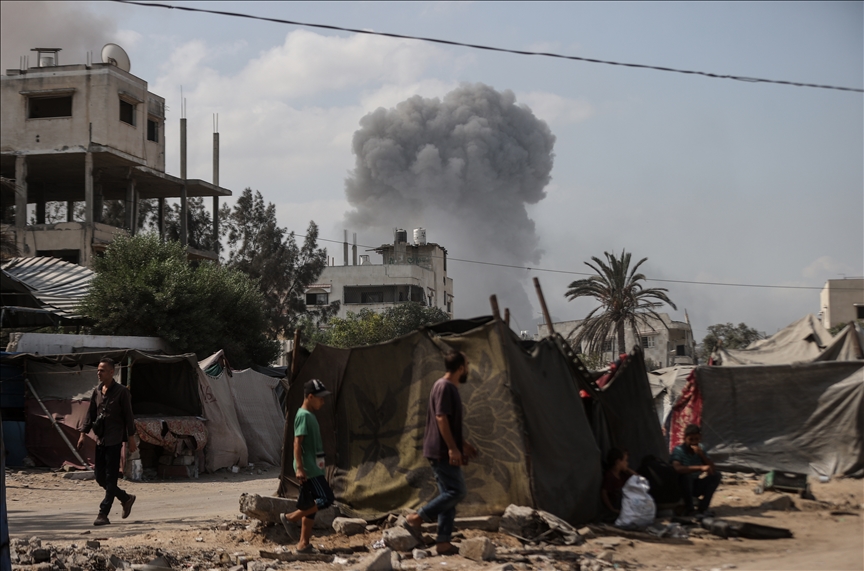 Dünya genelinde 400’ü aşkın şarkıcı ve sanatçı, “Soykırıma müzik yok” sloganıyla İsrail’i boykot ediyor