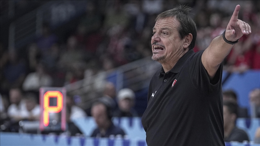 Ergin Ataman’dan Yunanistan maçı için hava yolu şirketlerine çağrı