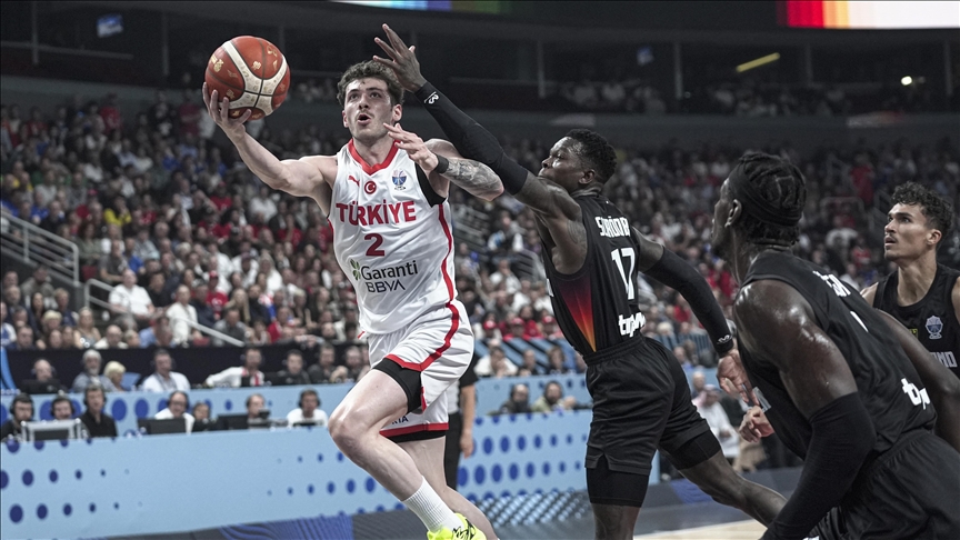 12 Dev Adam, 2025 Avrupa Basketbol Şampiyonası’nda ikinci olarak gümüş madalya elde etti