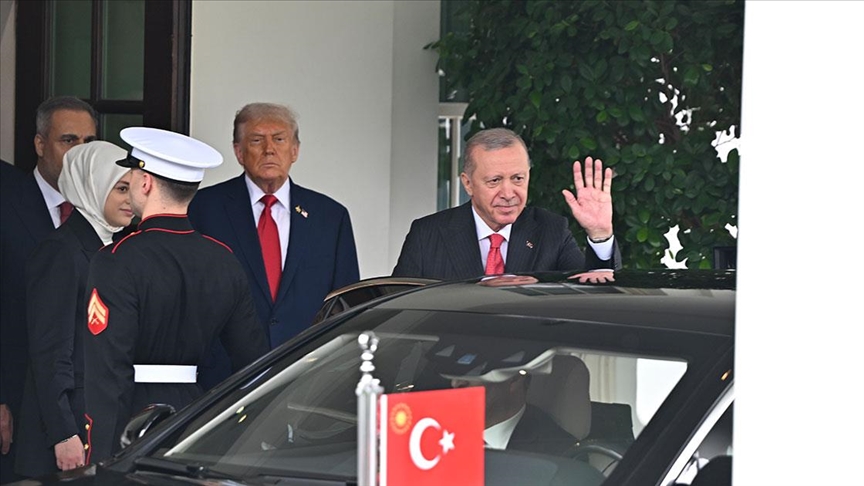 Yunan basınına göre Erdoğan-Trump görüşmesi Türkiye için kazanıma işaret ediyor