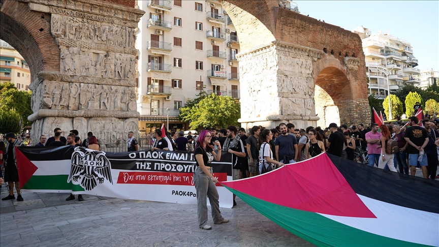 PAOK taraftarları, Maccabi Tel Aviv maçı öncesinde İsrail’i protesto etti