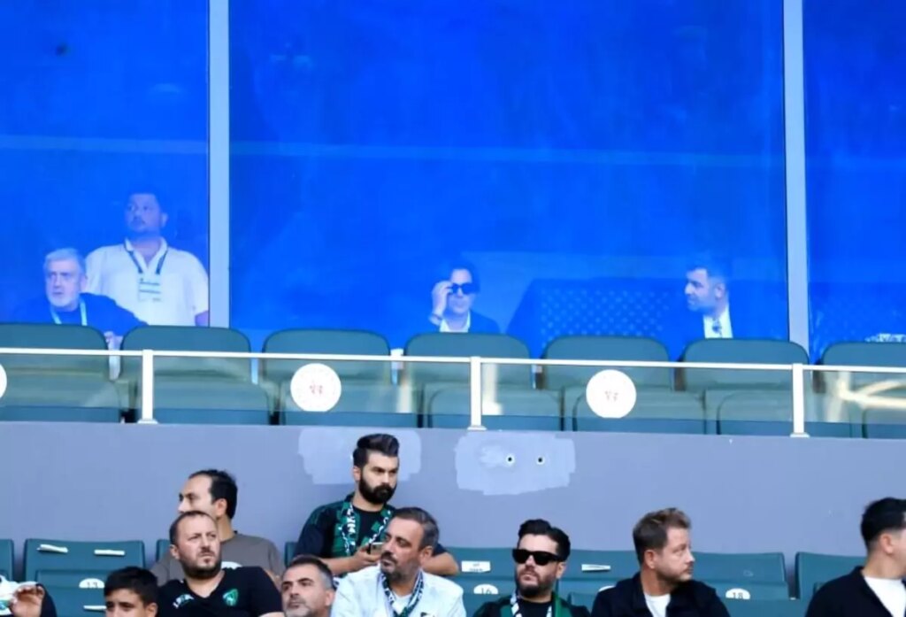 Montella, Kocaelispor-Rizespor Maçını Stadyumdan İzledi