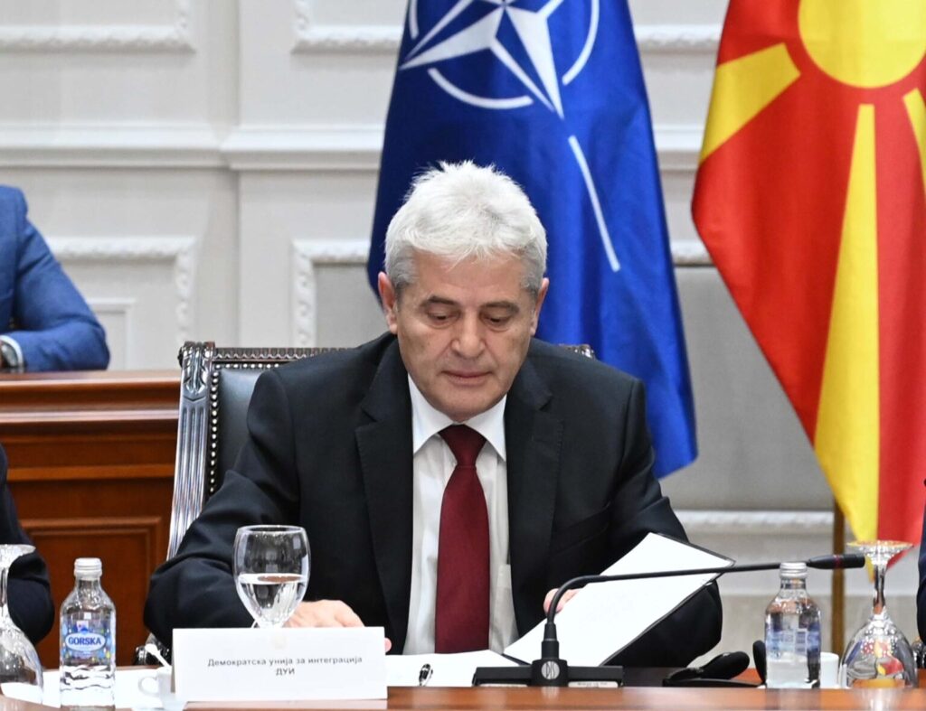 Ahmeti: Makedonya’yı bölmek isteseydik, bunu 2001’de yapardık