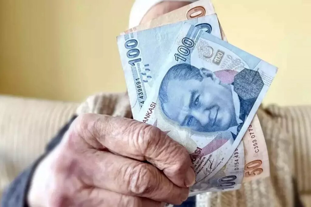 Yeni enflasyon tahmini ile emekli zammı hesabı değişti