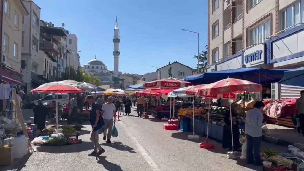Beyce Pazarı: 600 Yıldır Geleneklerle Açılan Organik Pazar