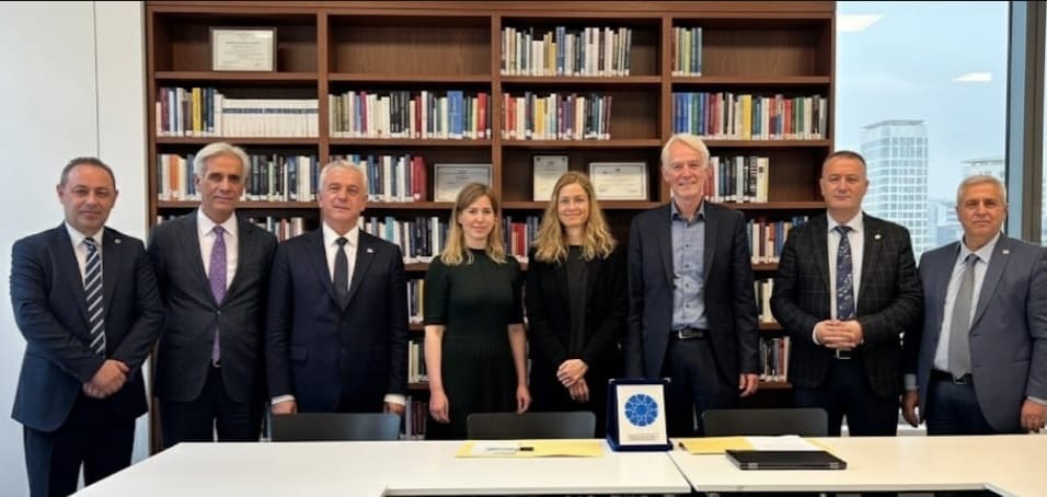 Uluslararası Vizyon Üniversitesi Heyetinden Almanya’ya Anlamlı Ziyaret