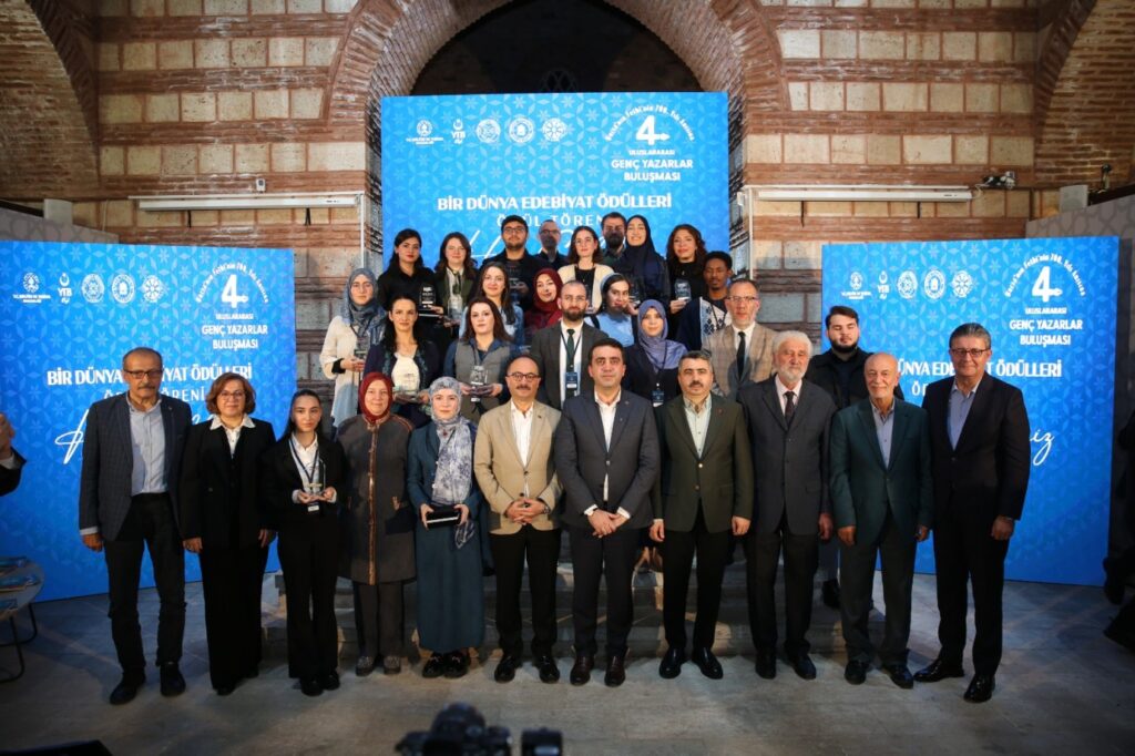 “YTB Bir Dünya Edebiyat Ödülleri” Yarışması Ödül Töreni Düzenlendi