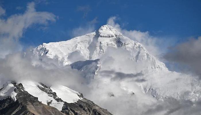 Everest Dağı’nda kar fırtınası! 1 kişi hayatını kaybetti