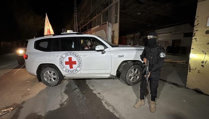 İsrail, Hamas’ın Kızılhaç’a teslim ettiği 2 İsrailli esire ait cesedi aldığını duyurdu