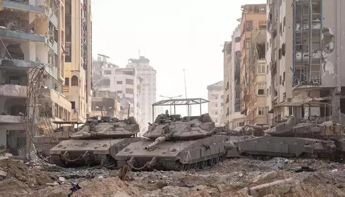 İsrail ordusu, Gazze’nin güneyindeki Refah’a hava saldırıları düzenledi