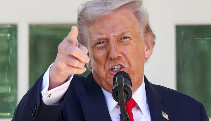 ABD Başkanı Trump’tan Çin kararı: “1 Kasım itibariyle yüzde 155 gümrük vergisi ödeyecekler”