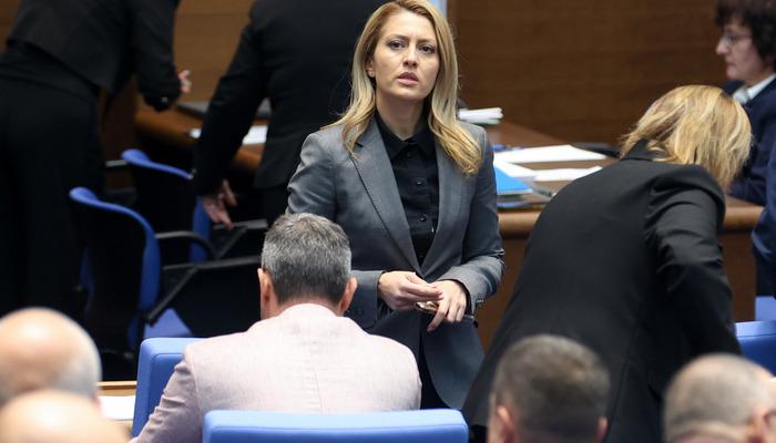 Bulgaristan Parlamentosunun yeni Başkanı Nazaryan oldu