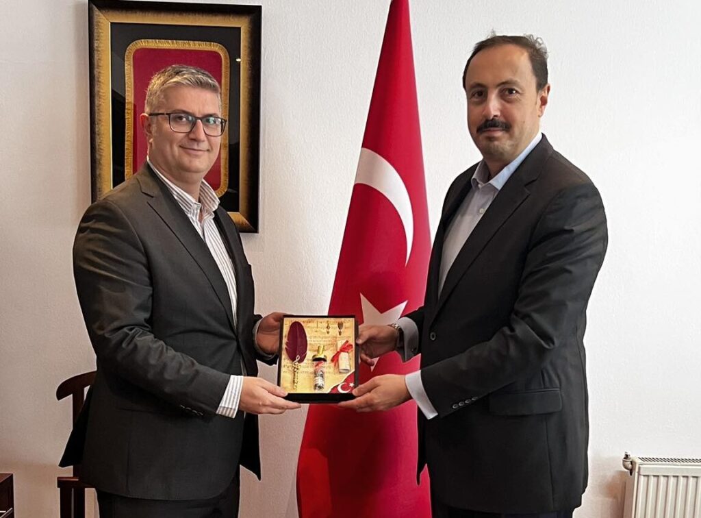 Büyükelçi Fatih Ulusoy’dan Kazım Zeynullah’a veda ve tebrik