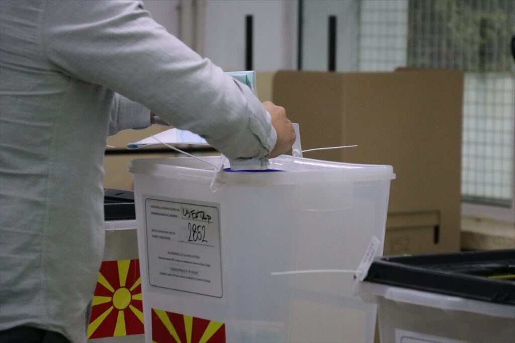 Saat 09:15 itibariyle seçime katılım % 3