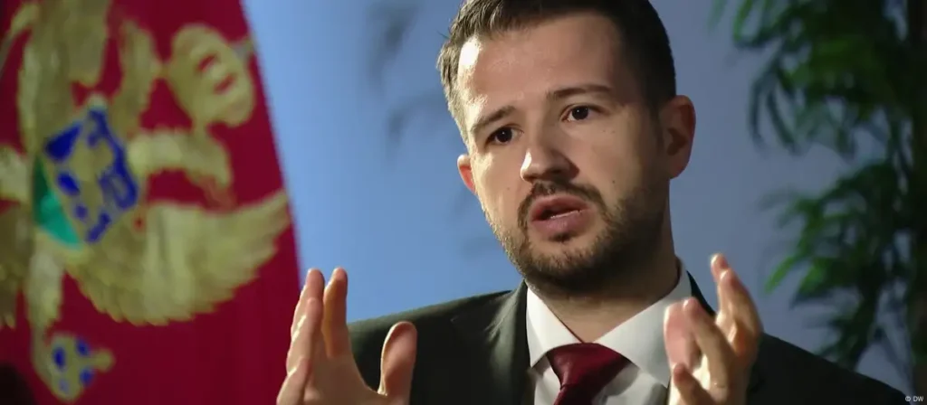 Karadağ Cumhurbaşkanı’ndan hükümetin vize kararına tepki