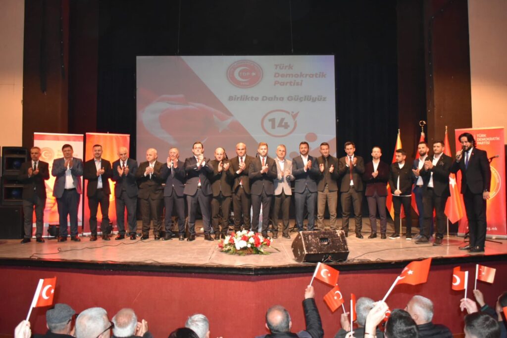 TDP, seçim kampanyasını Gostivar’da sonlandırdı