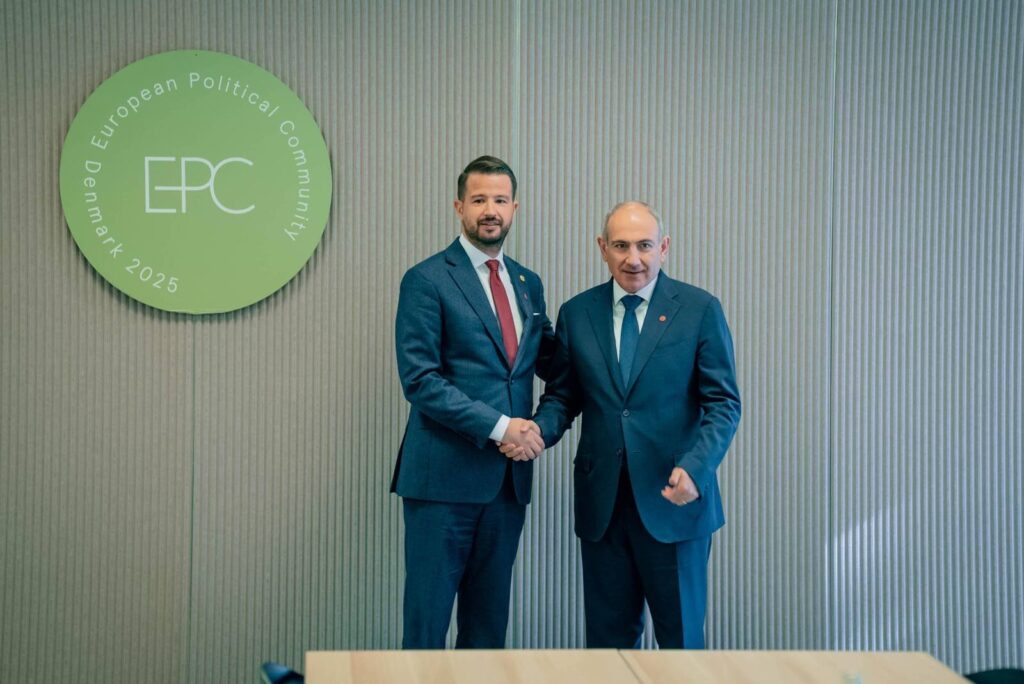 Karadağ Cumhurbaşkanı Milatoviç, Ermenistan Başbakanı Paşinyan ile görüştü