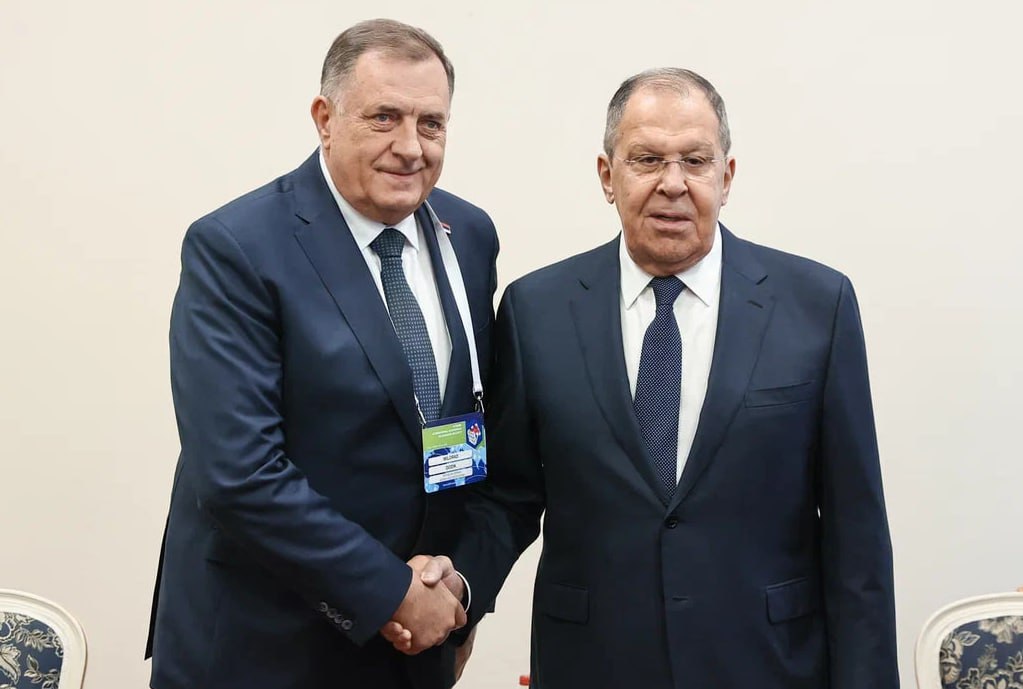 Lavrov, Bosnalı Sırp lider Dodik ile görüştü
