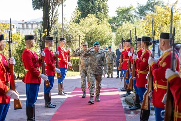 KFOR Komutanı Ulutaş, Karadağ Savunma Bakanı Krapovic ile görüştü