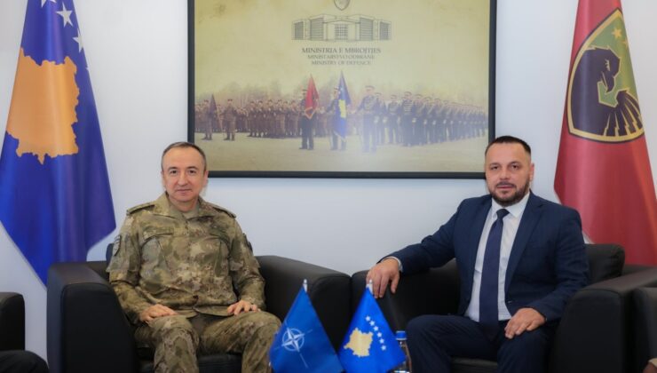 Kosova Savunma Bakanı Maqedonci, KFOR Komutanı Ulutaş ile görüştü