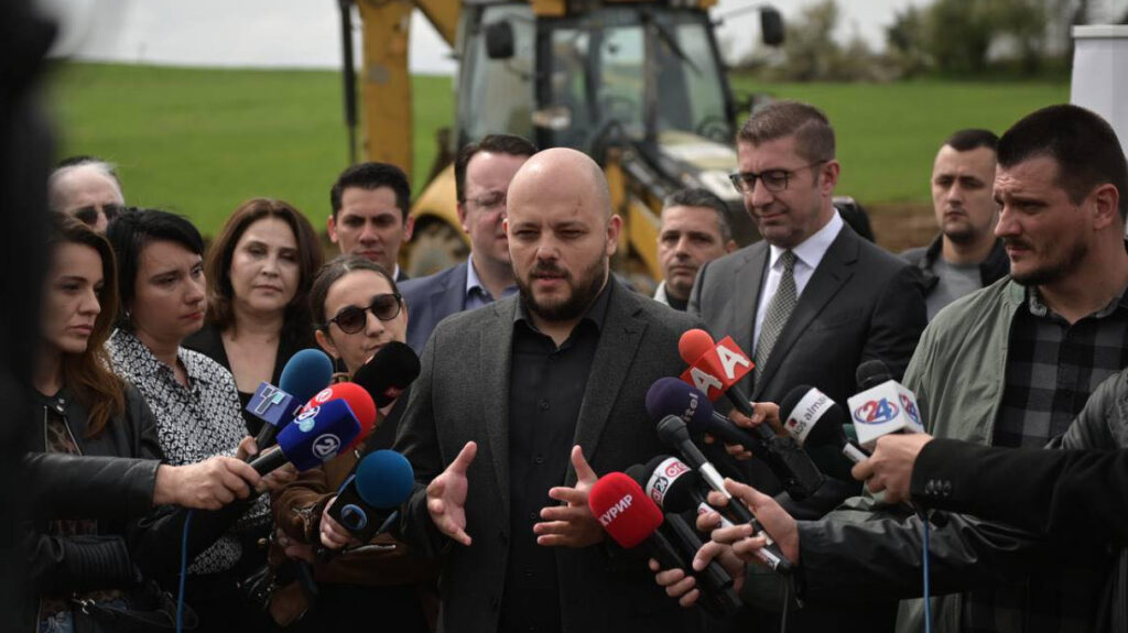 Kostovski, Butel belediyesinde her yeni doğan çocuk için 3.000 denar ödeneceğini duyurdu