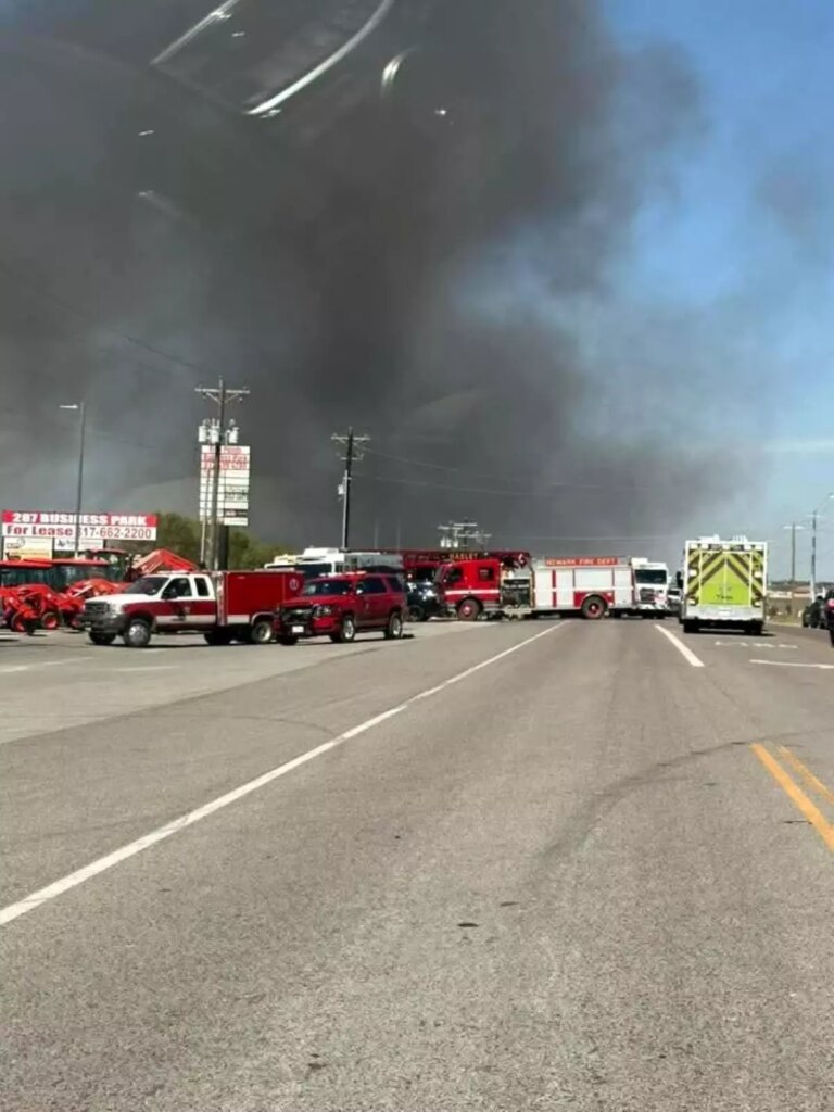 Teksas’ta Küçük Uçak, Park Alanına Düştü: 2 Ölü