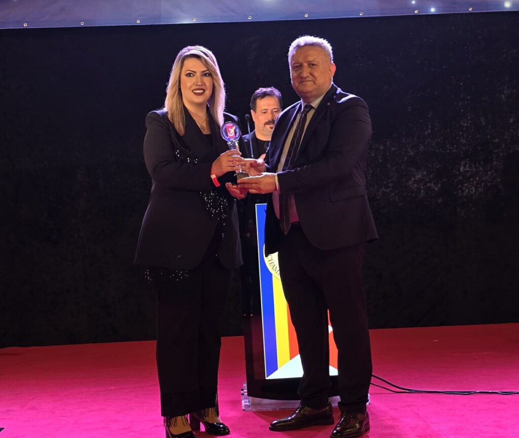 Üsküplü şair-yazar Leyla Şerif Emin, Bükreş’te ödül aldı