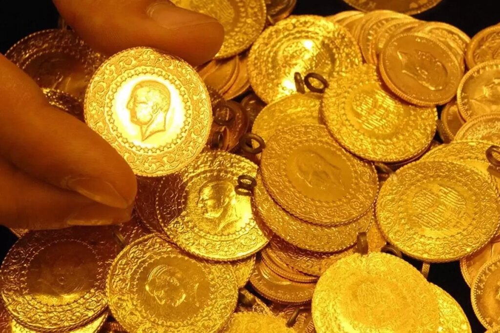 Atölyelerin tek tek kapandığı Kapalıçarşı esnaf kol kesiyor