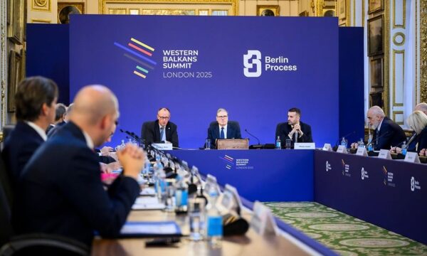 Almanya Başbakanı Merz: Kosova ve Sırbistan diyaloğu yoğunlaştırmalı